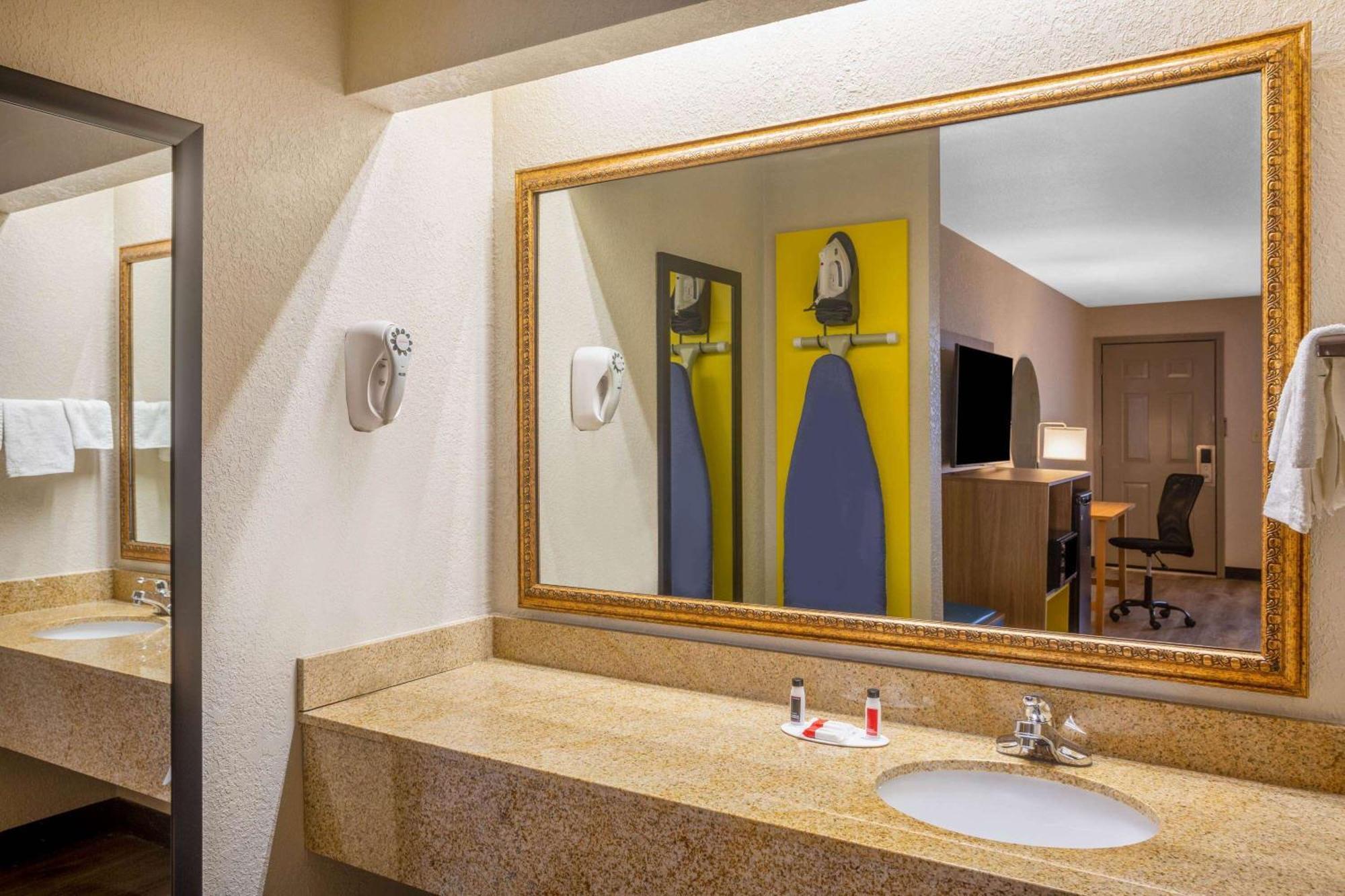 Days Inn By Wyndham Lonoke Exteriér fotografie